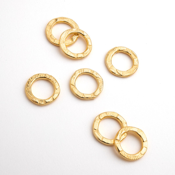 Srebrne kółko ozdobne pogniecione AG925 pozłacane 8,5mm