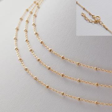 Gotowy łańcuszek ozdobny z oponkami diamentowanymi pozłacany AG925 45cm