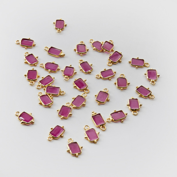 Srebrna zawieszka rubin w srebrnym okuciu AG925 pozłacana 7x5mm