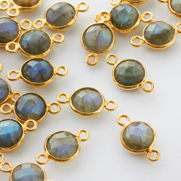 Łącznik labradoryt  fasetowany w okuciu pozłacanym AG925 8mm