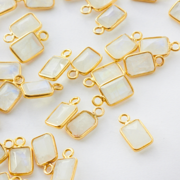 Zawieszka kamień księżycowy fasetowany w okuciu pozłacanym AG925 7x5mm