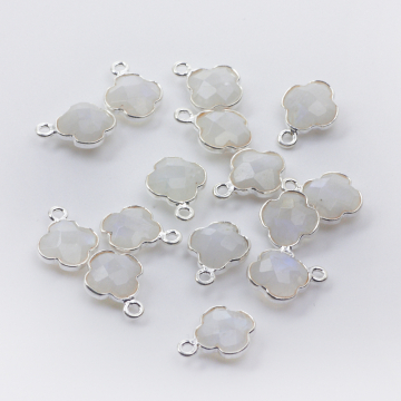 Kamień księżycowy koniczyna marokańska fasetowana w okuciu AG925 8mm