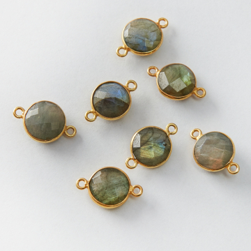 Srebrny łącznik labradoryt w okuciu AG925 pozłacana 10mm