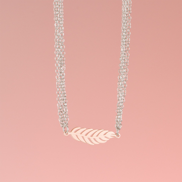 Srebrny rodowany naszyjnik z pozłacanym piórkiem,  AG925 47cm