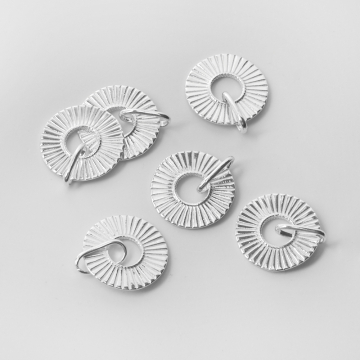 Srebrna zawieszka koło ryflowane AG925 24mm