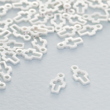 Srebrna zawieszka krzyż wycięty AG925 9x5mm