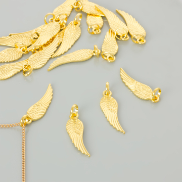 Srebrna zawieszka skrzydło AG925 pozłacana 8x29mm