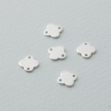 Rozgałęźnik kwiatek pełny AG925 7.5x7.5mm srebrny