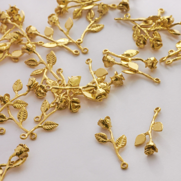 Srebrna zawieszka róża AG925 złoty 24,5mm