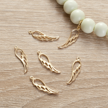 Srebrna zawieszka skrzydło anioła AG925 pozłacana 22,5mm