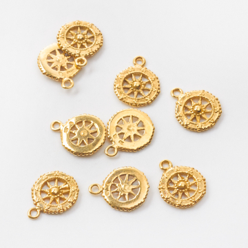 Srebrna zawieszka róża wiatrów w kole AG925 pozłacana 13mm