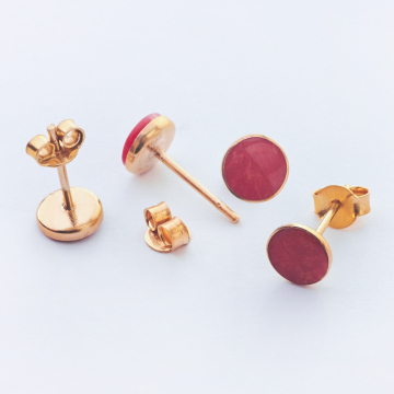 Srebrne kolczyki z czerwonym koralem pozłacane AG925 6,5mm