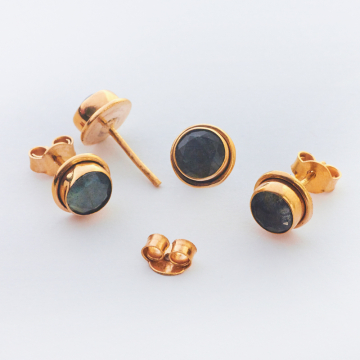 Srebrne kolczyki z labradorytem fasetowanym pozłacane AG925 7mm