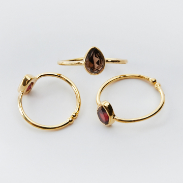 Srebrny pierścionek regulowany z granatem łezka AG925 pozłacany 20mm