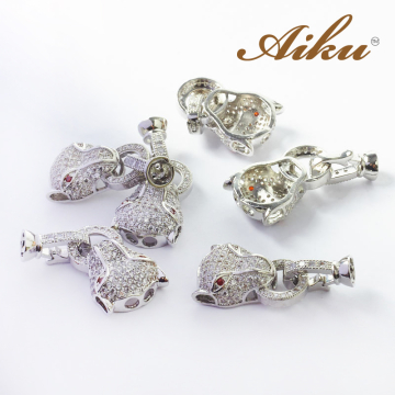 Zapięcie do pereł głowa tygrysa z cyrkoniami rodowane 32mm