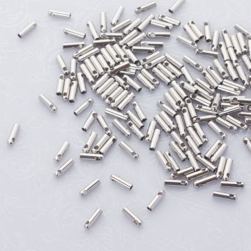 Końcówki do sznurków i rzemieni ze stali chirurgicznej w kolorze srebrnym 1,5mm