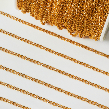 Łańcuszek simple ze stali chirurgicznej w kolorze złotym 5,5x4mm