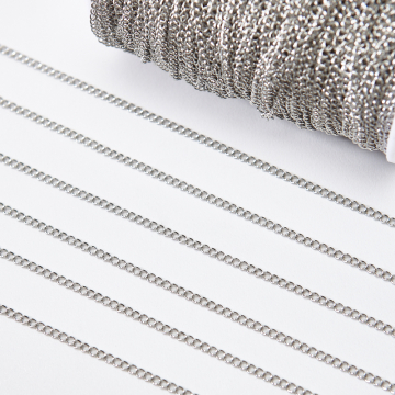 Łańcuch ze stali chirurgicznej simple w kolorze srebrnym 4x3mm