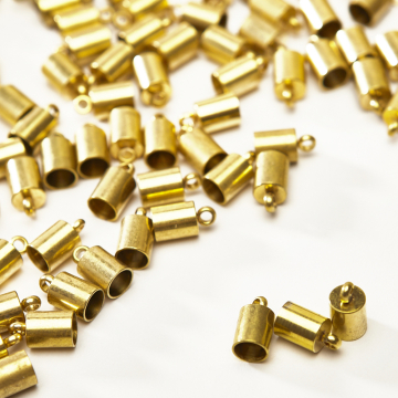 Końcówki ze stali chirurgicznej w kolorze złotym 6mm