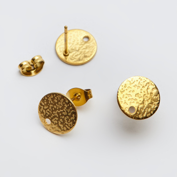 Baza kolczyka kółko nakrapiane ze stali chirurgicznej w kolorze złotym 10mm