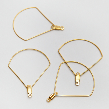 Baza kolczyka półkole otwierane ze stali chirurgicznej w kolorze złotym 40mm