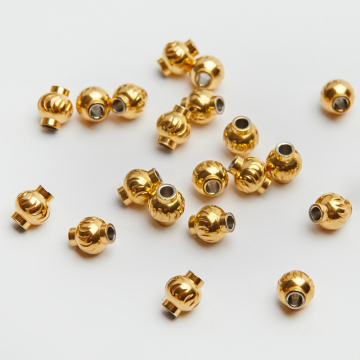 Przekładka kulka ozdobna z kołnierzem ze stali chirurgicznej w kolorze złotym 6mm