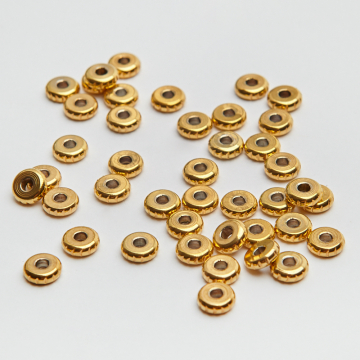 Przekładka oponka ze stali chirurgicznej w kolorze złotym 6mm