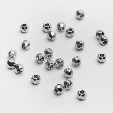 Kulka fasetowana ze stali chirurgicznej w kolorze srebrnym 4mm