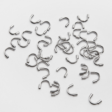 Końcówki skobelki do linek i nici ze stali chirurgicznej w kolorze srebrnym 5mm