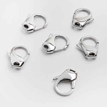 Karabińczyk ozdobny ze stali chirurgicznej w kolorze srebrnym 17mm