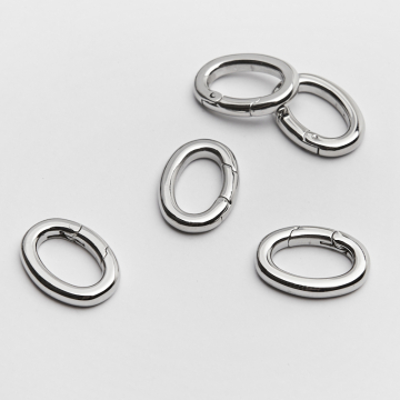 Zapięcie ozdobne owal ze stali chirurgicznej w kolorze srebrnym 13x18mm