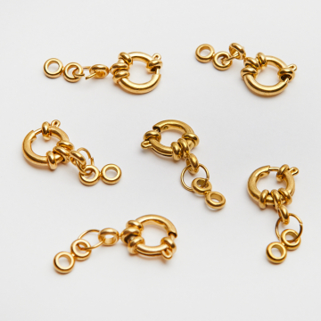 Zapiecie ozdobne federing ze stali chirurgicznej w kolorze złotym 10mm