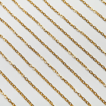 Łańcuszek płaski owal błyszczący ze stali chirurgicznej w kolorze złotym 4x3mm