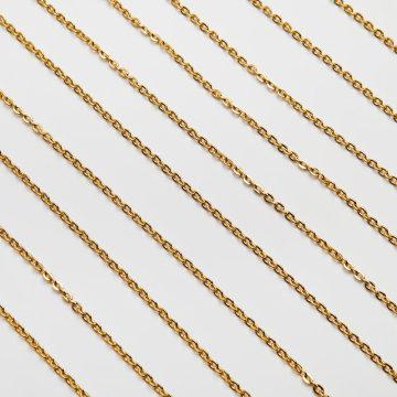 Łańcusek owal gruby ze stali chirurgicznej w kolorze złotym 4x3mm