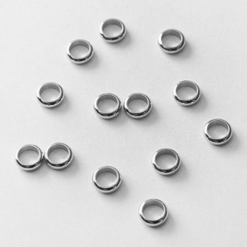 Przekładka ze stali chirurgicznej pierścień w kolorze srebrnym 6x2mm