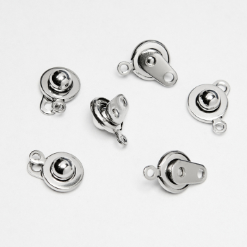 Zapięcie kulka z kółeczkiem ze stali chirurgicznej w kolorze srebrnym 15,5mm