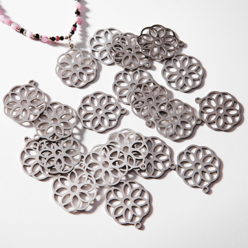 Zawieszka ze stali chirurgicznej atom w kolorze srebrnym 20mm