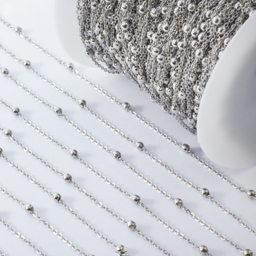 Łańcuch ze stali chirurgicznej z kuleczkami w kolorze srebrnym 1,5x2mm