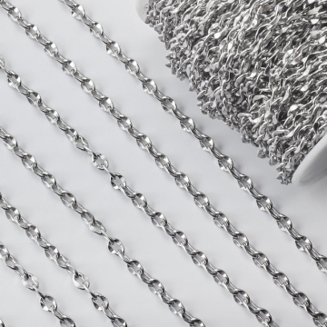 Łańcuch ze stali chirurgicznej wgniecione owale w kolorze srebrnym 8x6mm