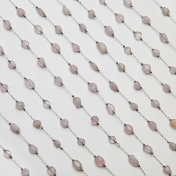 Łańcuch z różowym kryształem górskim ze stali chirurgicznej w kolorze srebrnym 13x4mm