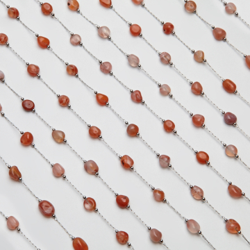 Łańcuch z czerwonym agatem ze stali chirurgicznej w kolorze srebrnym 13x4mm