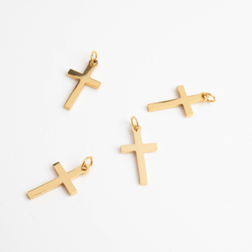 Mini zawieszka ze stali chirurgicznej krzyżyk w kolorze złotym 14,5mm