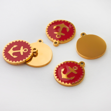Zawieszka emaliowana kółko ze stali chirurgicznej w kolorze złotym kotwica czerwona 13mm
