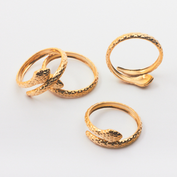 Pierścionek ze stali chirurgicznej regulowany wąż w kolorze złotym 21mm