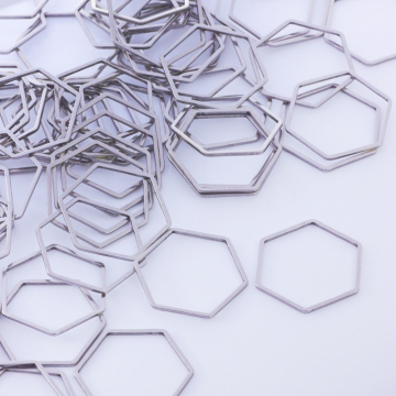 Baza geometryczna ze stali chirurgicznej heksagon w kolorze srebrnym 22mm