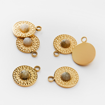 Zawieszka ze stali chirurgicznej kółko z labradorytem w kolorze złotym 19mm PVD