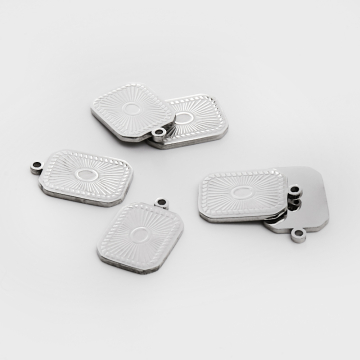 Zawieszka ze stali chirurgicznej grawerowana prostokąt w kolorze srebrnym 18,5mm