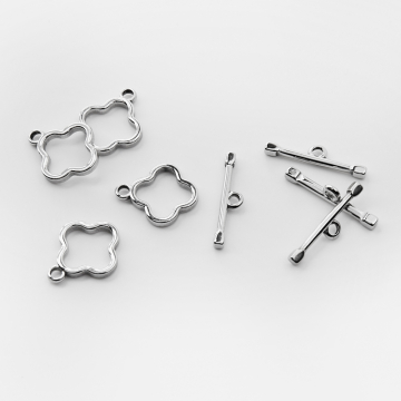 Zapięcie toggle ze stali chirurgicznej koniczyna marokańska w kolorze srebrnym 16mm
