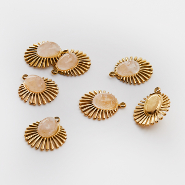 Zawieszka ze stali chirurgicznej wachlarz z kryształem górskim w kolorze złotym 15,5mm PVD