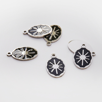 Emaliowana zawieszka ze stali chirurgicznej owal ze słońcem w kolorze srebrnym 23,5mm